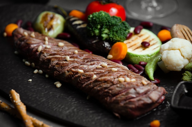 Entraña a la parrilla con limón